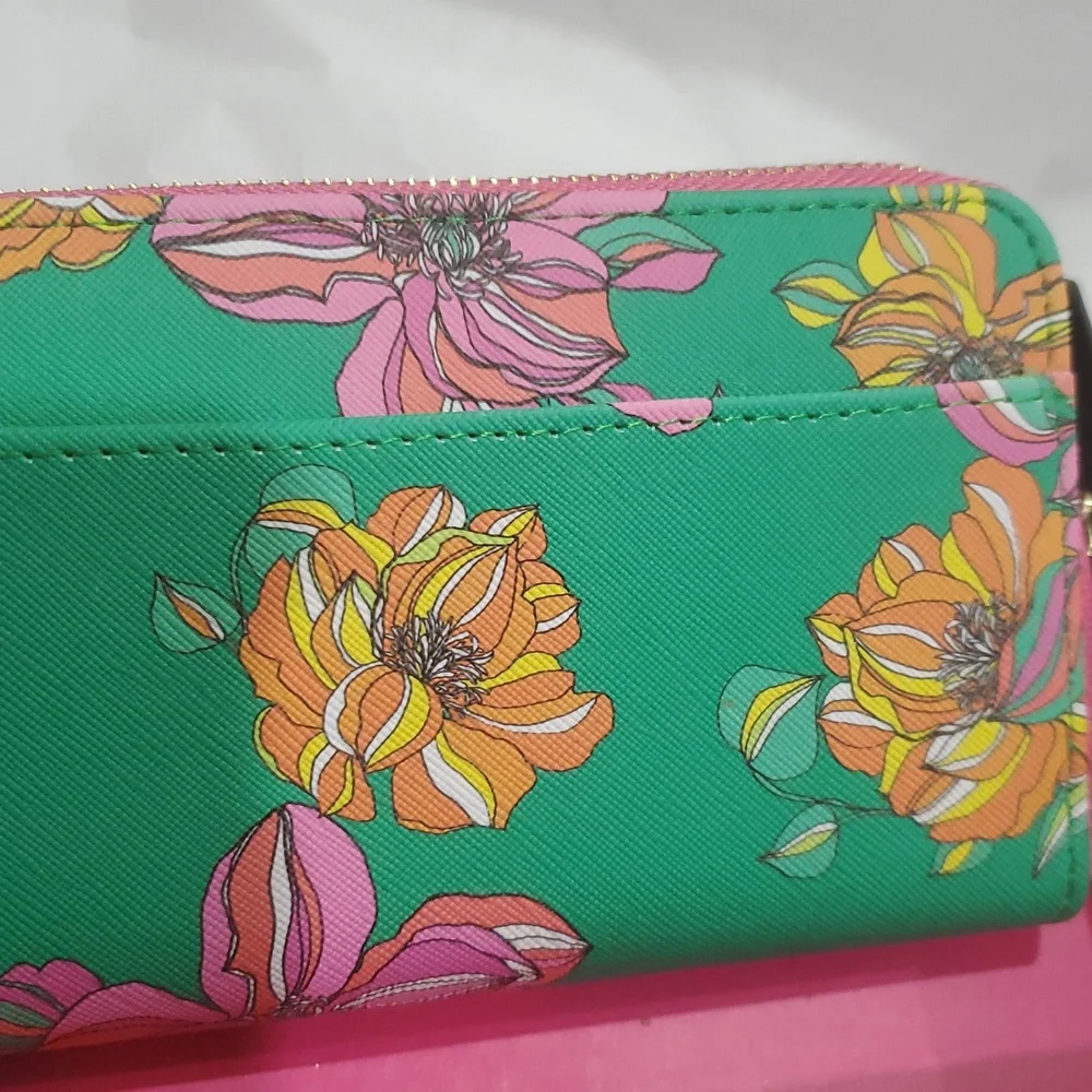 Trina Turk green pink orange hibiscus flowers tropical floral print print wallet